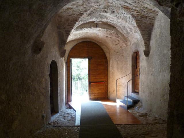 Castel Pietra 6