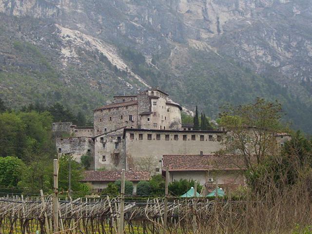 Castel-Pietra-2